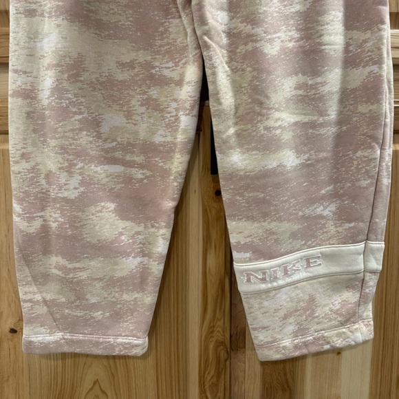Nike Loose Fit Mid-rise Beige/Cream, Pink Camo Sweatpants Loungewear Athleisure - Picture 6 of 11